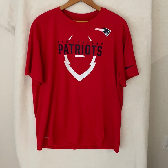 Team Apparel Other - New England Patriots Men’s Red Short Sleeve T-Shirt Size XL